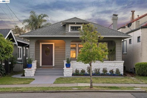 3002 San Jose Ave, Alameda, CA, 94501-4834 | Card Image