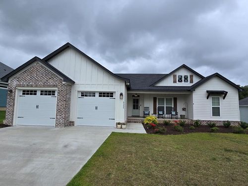 4300 Kenilworth Cir, Valdosta, GA, 31605-8015 | Card Image