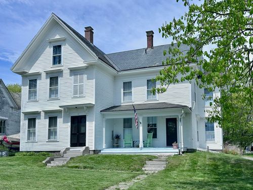 17 High St, Vinalhaven, ME, 04863-3802 | Card Image