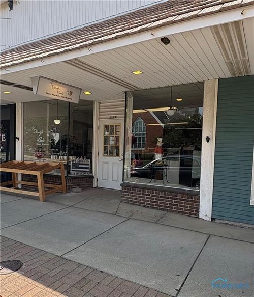 117 N Main St, Bluffton, OH, 45817-1245 | Card Image