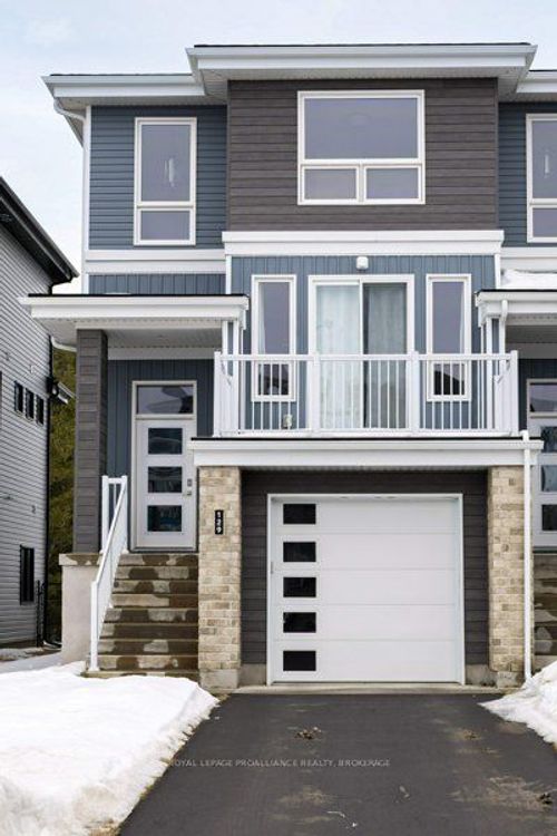 129 Superior Dr, Amherstview, ON, K7N0E5 | Card Image