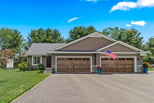 1725 Timber Trl, Chippewa Falls, WI, 54729-3050 | Card Image