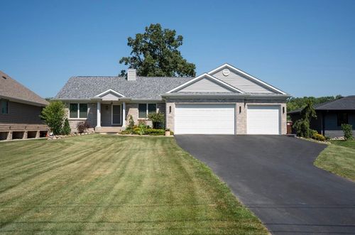 9508 Shore Dr, Machesney Park, IL, 61115-2060 | Card Image