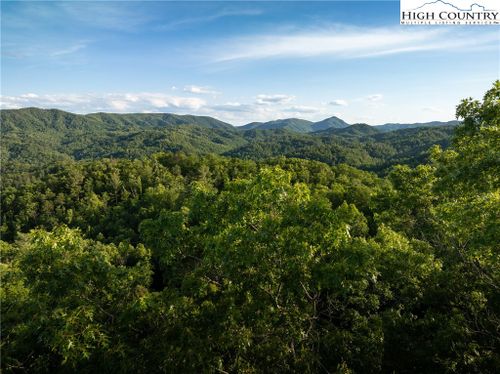 5 Reynolds Pkwy, Ferguson, NC, 28624 | Card Image