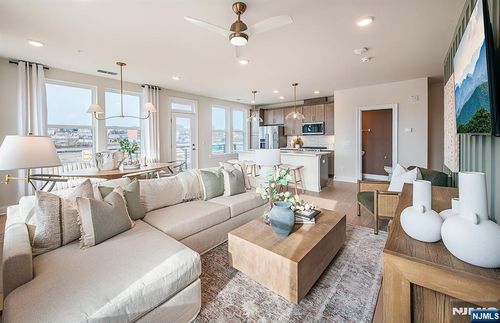 400 Sycamore St, Kearny, NJ, 07032 | Card Image