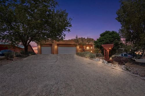 841 11th Ave Se, Rio Rancho, NM, 87124-3519 | Card Image