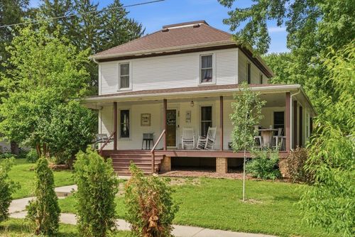 200 Forrest Ave, Denver, IA, 50622-9730 | Card Image