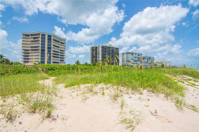 APT-7C - 3000 N Highway A1a, Condo with 3 bedrooms, 3 bathrooms and null parking in Hutchinson Island FL | Image 45