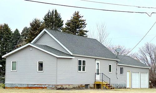 202 Main St N, Waldorf, MN, 56091-7520 | Card Image