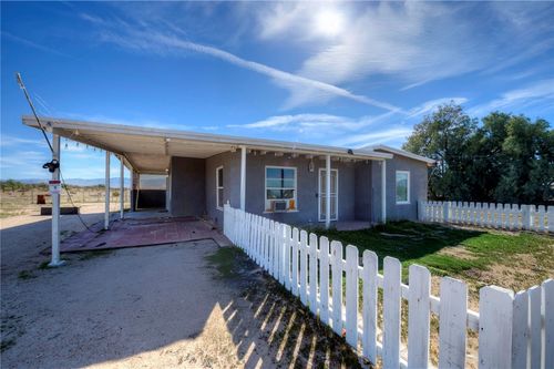 47631 Valley Center Rd, Newberry Springs, CA, 92365-9582 | Card Image