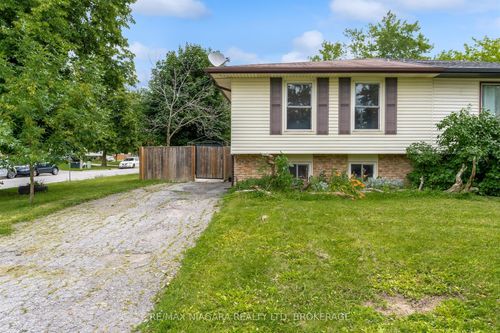 2 Baldwin Cir, Thorold, ON, L2V4H5 | Card Image