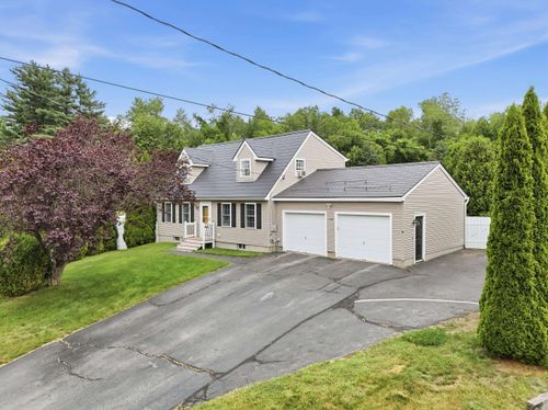 14 Brittany Cir, Pembroke, NH, 03275-1122 | Card Image