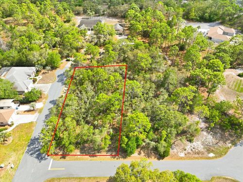 11026 Gig Ave, Weeki Wachee, FL, 34613-6405 | Card Image