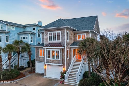 11 Sandpiper St, Wrightsville Beach, NC, 28480-2653 | Card Image
