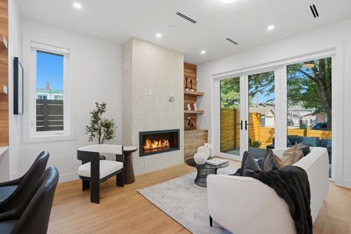 1-2438 E 20th Ave, Vancouver, BC, V5M2T6 | Card Image