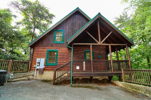 4620 Nottingham Heights Way, Pigeon Forge, TN, 37863-2526 | Card Image