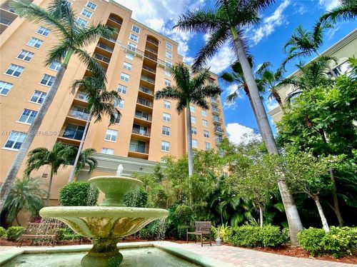 1002-651 Okeechobee Blvd, West Palm Beach, FL, 33401-6036 | Card Image