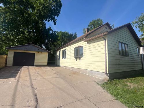 1015 Center St, Omaha, NE, 68108-1112 | Card Image