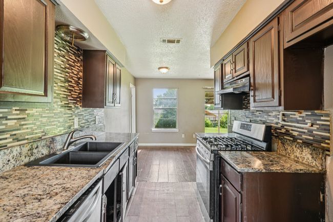 1634 Evergreen Dr, House other with 3 bedrooms, 2 bathrooms and null parking in Mesquite TX | Image 7
