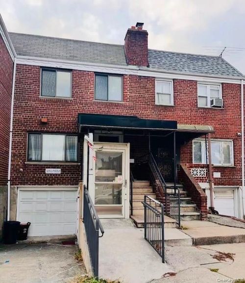 5834 Main St, New York, NY, 11355 | Card Image