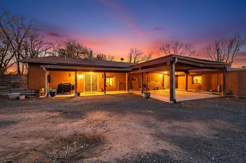 95 County Road 84, Santa Fe, NM, 87506-2719 | Card Image