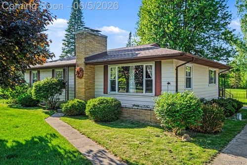 1198 Rowland St, Grand Blanc, MI, 48507-4015 | Card Image