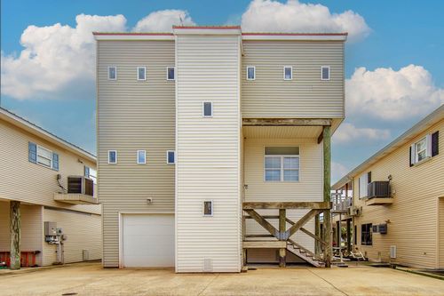 220 Renee Denise Ct, Theriot, LA, 70397-9798 | Card Image