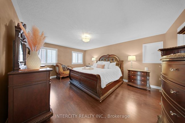 16 Heathcliffe Dr, House other with 3 bedrooms, 3 bathrooms and 4 parking in Woodbridge ON | Image 21