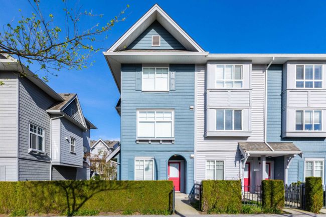 5 - 5858 142 Street, Townhouse with 3 bedrooms, 2 bathrooms and 2 parking in Surrey BC | Image 2