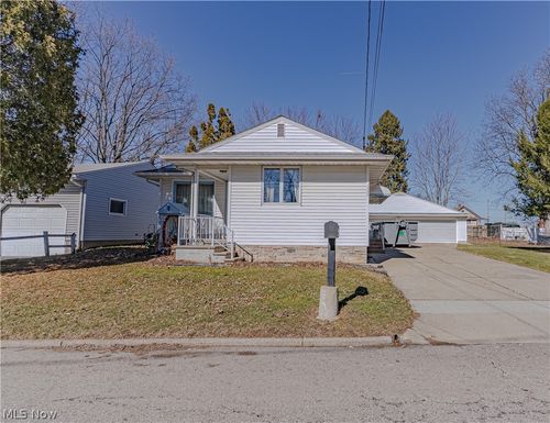 2306 Cherry Hill Ave, Youngstown, OH, 44509-1320 | Card Image