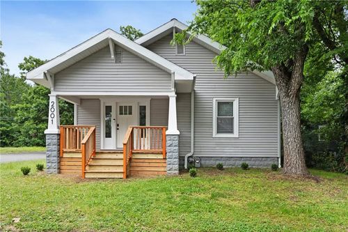 2001 S Locust St, Pittsburg, KS, 66762-6229 | Card Image