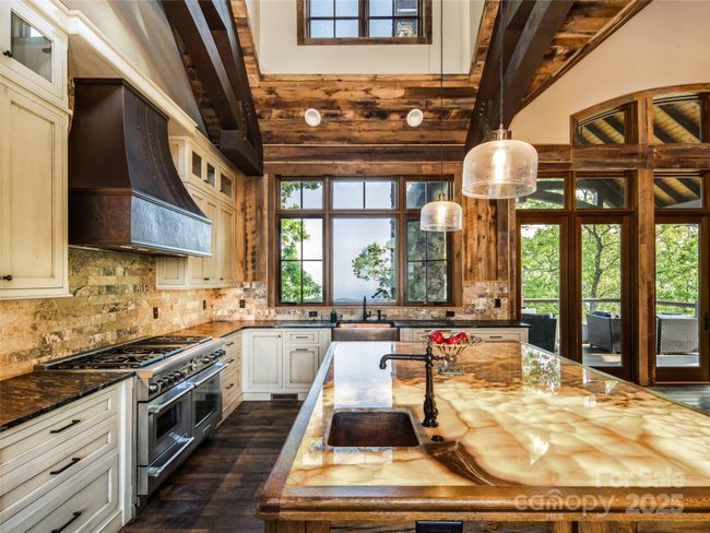 93 N Snow Ridge Dr, House other with 5 bedrooms, 7 bathrooms and null parking in Hendersonville NC | Image 16