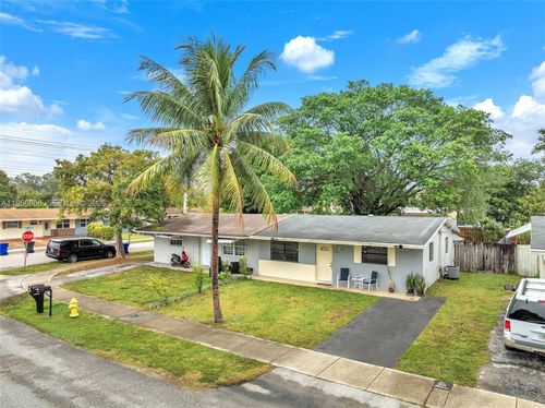 7021 Sw 19th Pl, North Lauderdale, FL, 33068-4834 | Card Image