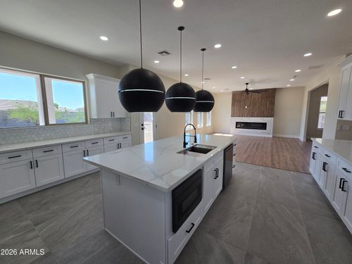 10114 S 43rd Ave, Laveen, AZ, 85339-7133 | Card Image