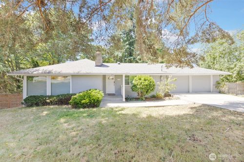 11005 Crestwood Dr S, Seattle, WA, 98178-3127 | Card Image