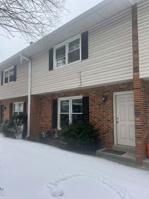 3142 Kirklevington Dr, Lexington, KY, 40517-2485 | Card Image