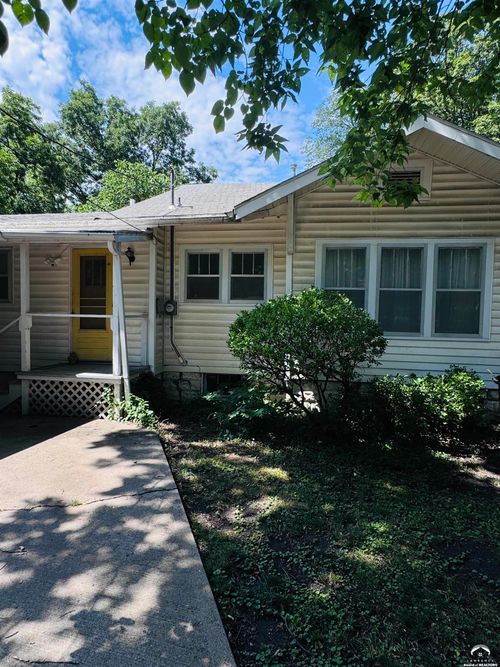 1831 Barker Ave, Lawrence, KS, 66044-3764 | Card Image