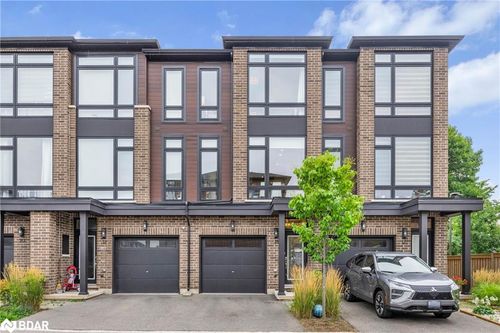 18-270 Melvin Ave, Hamilton, ON, L8H0B4 | Card Image