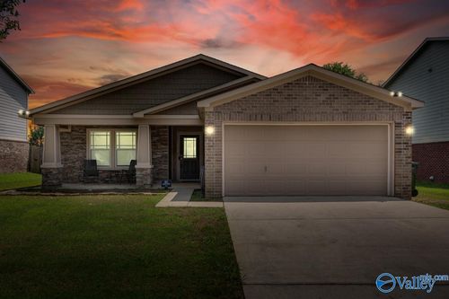 172 Bermuda Lakes Dr, Meridianville, AL, 35759-2602 | Card Image