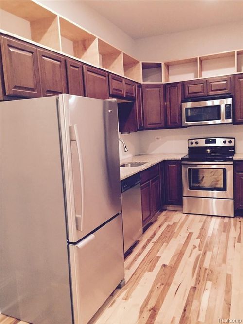 apt-b-109 S Saginaw St, Holly, MI, 48442-2115 | Card Image