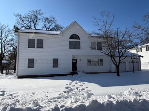 534 Apple Dr, Oakhurst, NJ, 07755-1106 | Card Image