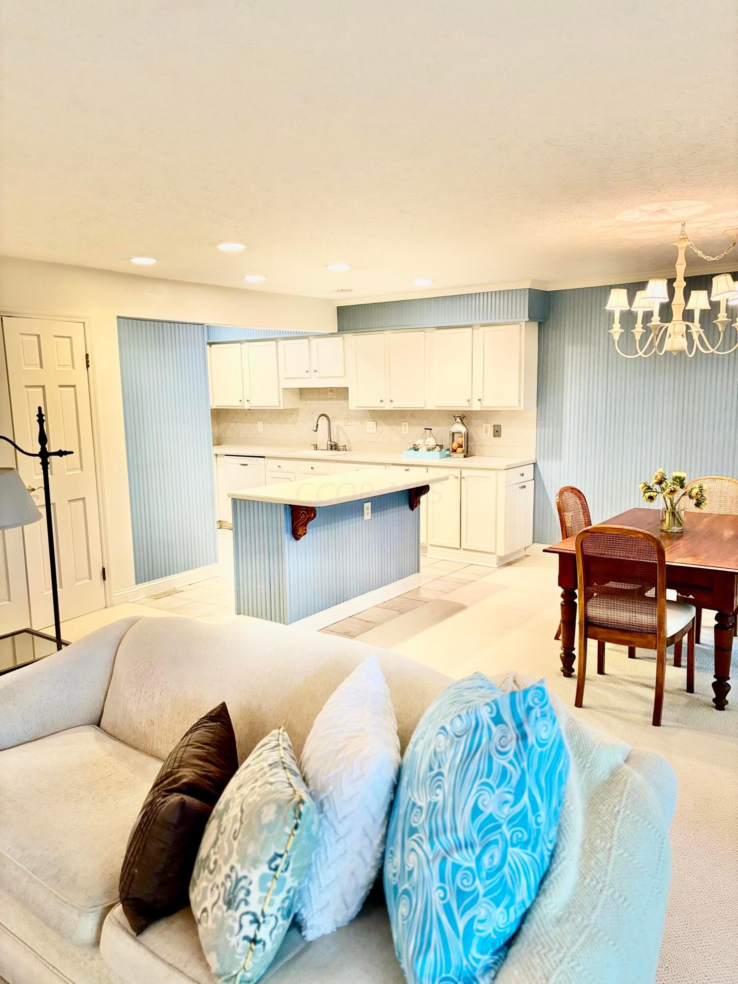 Griggsview Ct, Columbus, OH 43221