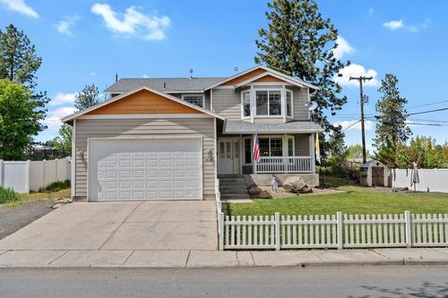 1626 5th St, Cheney, WA, 99004-1923 | Card Image