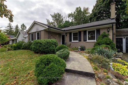 224 Poplar Dr, Burlington, ON, L7L2N4 | Card Image