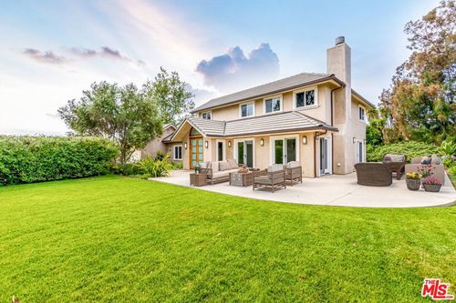 28929 Wight Rd, MALIBU, CA, 90265 | Card Image