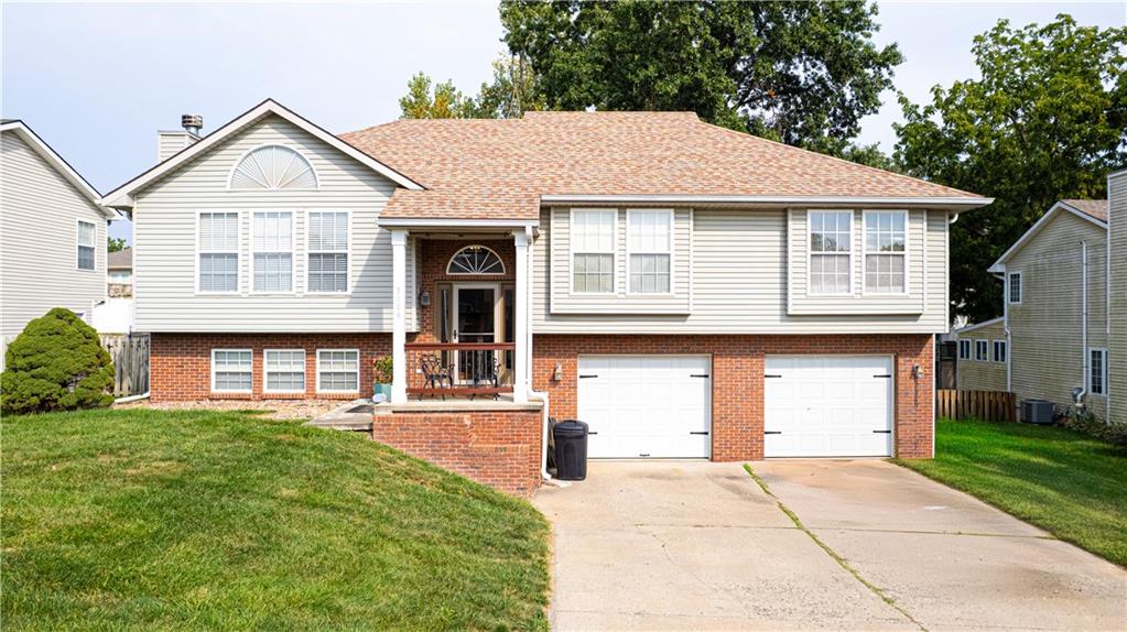 34th Ter, Saint Joseph, MO 64506