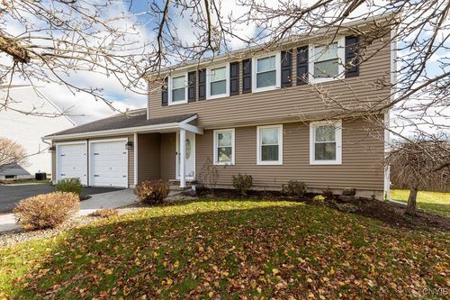 4251 Mayfair Cir, Liverpool, NY, 13090-6849 | Card Image