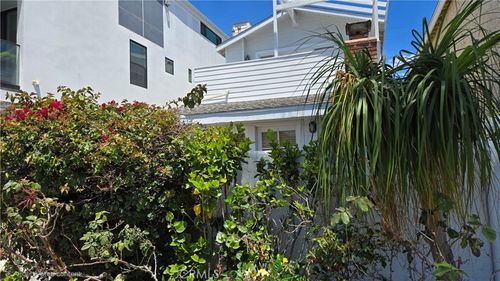 1812 W Balboa Blvd, Newport Beach, CA, 92663-4515 | Card Image