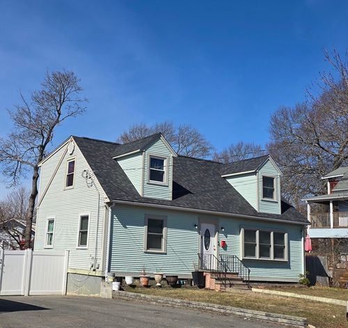 89 Kingman St, Brockton, MA, 02302-3232 | Card Image