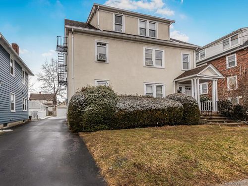 118 Prospect St, Port Chester, NY, 10573-4885 | Card Image